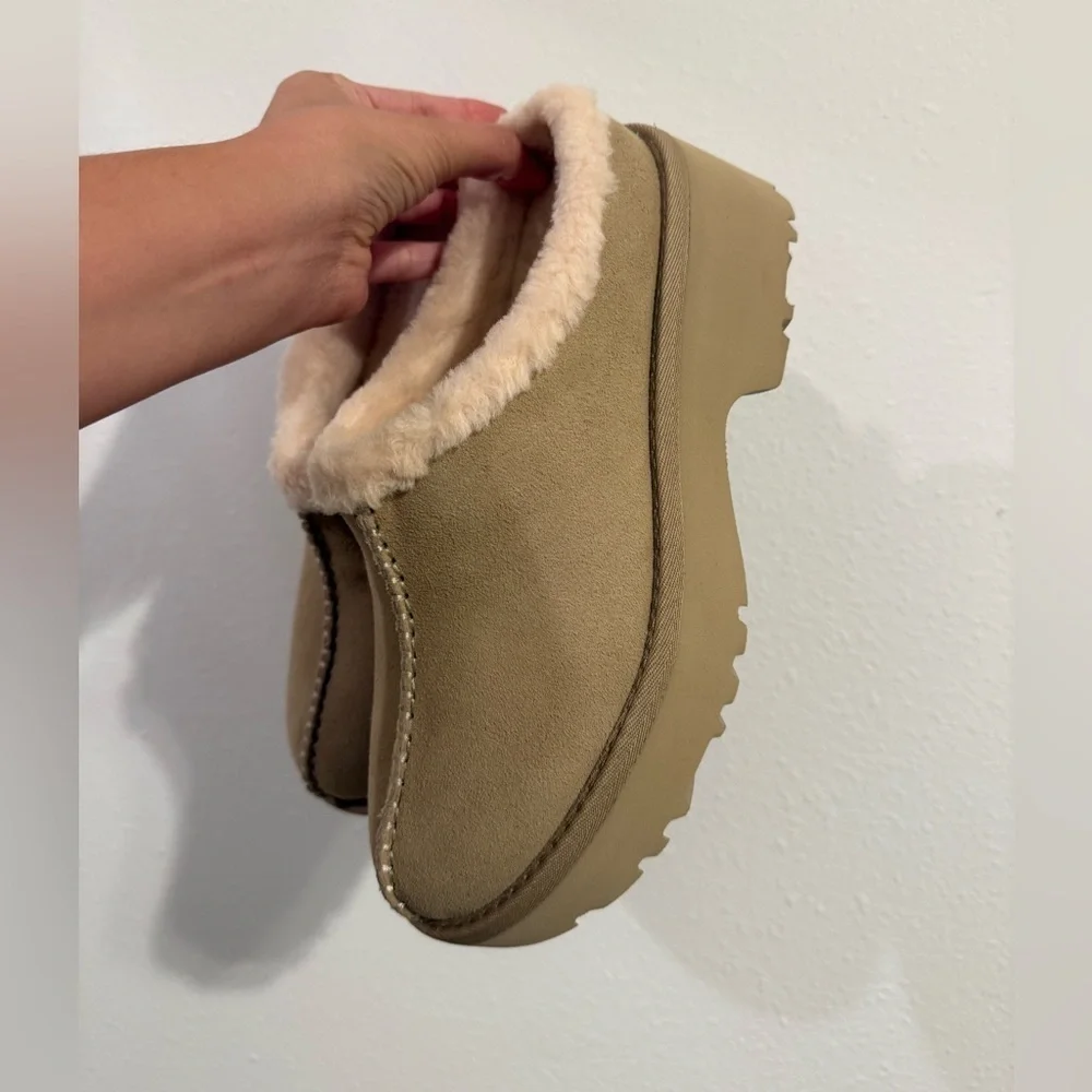 NWOT UGG NEW HEIGHTS COZY CLOGS